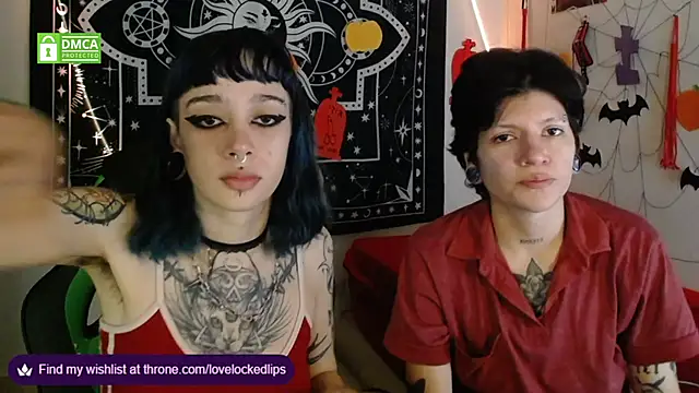 lovelockedlips online show from October 28, 3:43 am