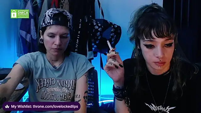 lovelockedlips online show from May 21, 3:24 am