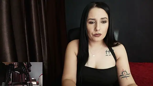 Snapshot of missdyaa chatting on October 2, 10:39 pm missdyaa online show from October 2, 10:39 pm