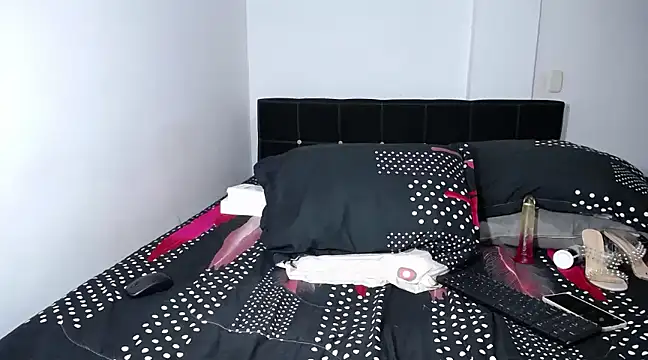 Lia Liaa online show from March 19, 12:15 am