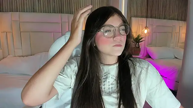DulceVela  online show from September 15, 10:43 pm