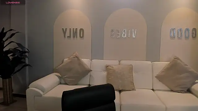 AmaliaCrus online show from November 20, 8:41 pm