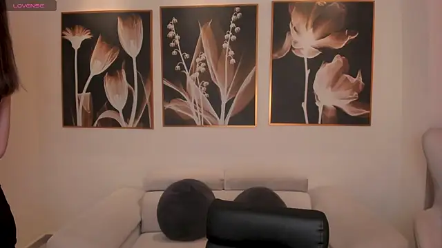 MaiaCollins online show from November 3, 11:44 am