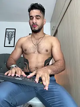 Maximiliano ford online show from September 27, 10:42 am