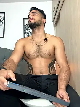 Maximiliano ford online show from January 9, 10:07 am