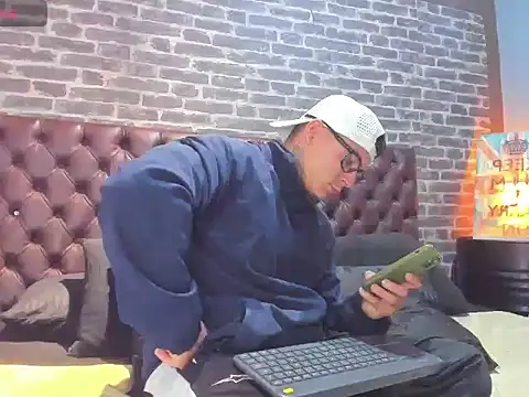 Max Stron111 online show from January 9, 1:47 pm