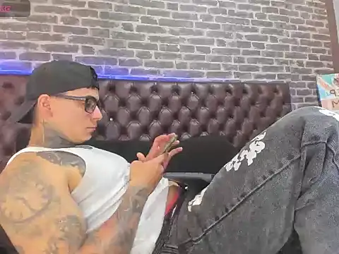 Max Stron111 online show from January 19, 2:10 pm