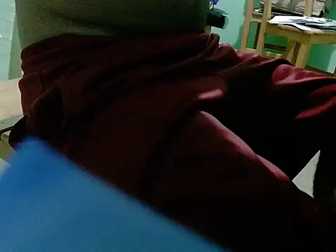 Snapshot of paulo666k chatting on November 19, 12:32 am paulo666k online show from November 19, 12:32 am