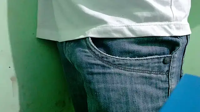 Snapshot of paulo666k chatting on February 27, 10:37 am paulo666k online show from February 27, 10:37 am