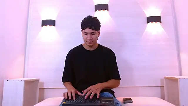 Jhojan twink online show from November 24, 1:11 pm