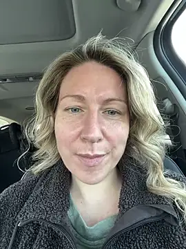 LittleMsMILF online show from February 26, 3:44 pm