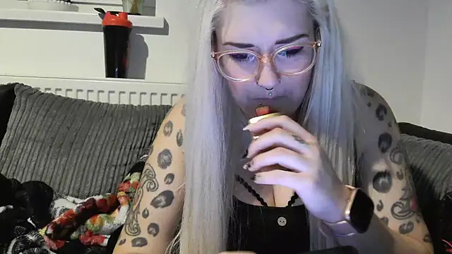 Sizzling Indie36 online show from October 12, 9:36 pm