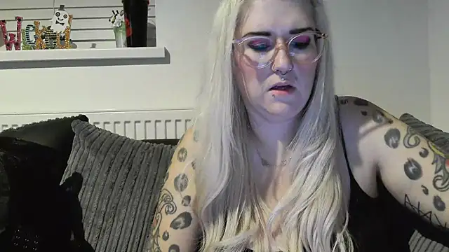 Sizzling Indie36 online show from October 17, 8:11 pm