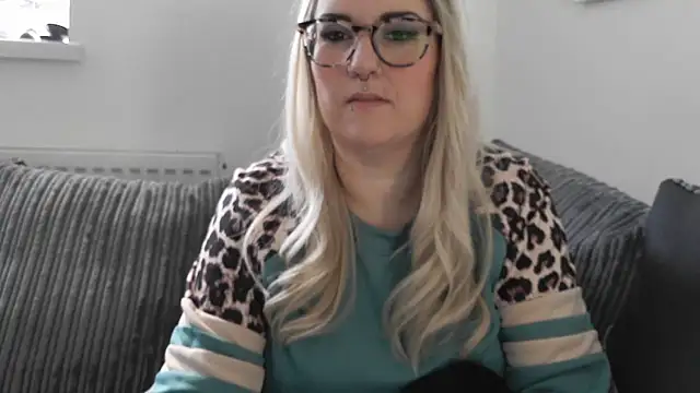 Sizzling Indie36 online show from November 25, 12:27 pm