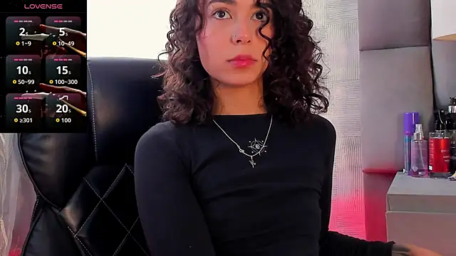 AliceStevens  online show from November 24, 1:22 pm