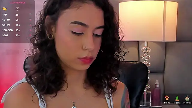 AliceStevens  online show from February 9, 2:10 pm