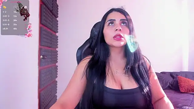 Snapshot of hannarusso chatting on January 17, 9:40 pm hannarusso online show from January 17, 9:40 pm