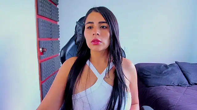 Snapshot of hannarusso chatting on February 17, 8:48 pm hannarusso online show from February 17, 8:48 pm