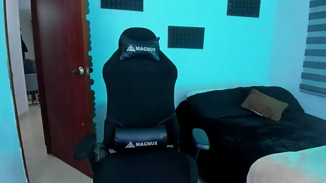 hannarusso online show from April 5, 12:08 am