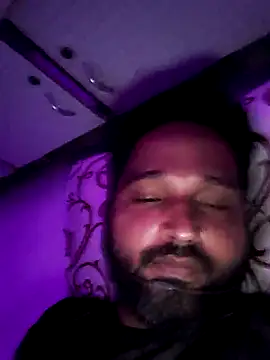 Snapshot of John96999 chatting on October 4, 9:13 pm John96999 online show from October 4, 9:13 pm