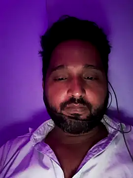 Snapshot of John96999 chatting on October 29, 9:05 pm John96999 online show from October 29, 9:05 pm