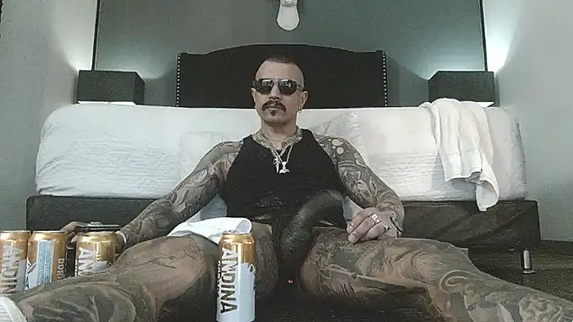 danilog515 online show from January 13, 9:42 pm