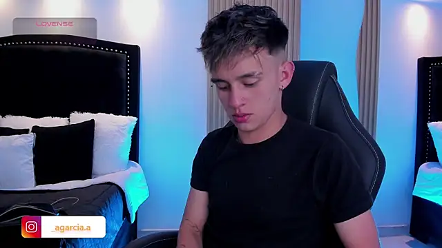 LiamWildx20 online show from May 24, 4:39 am