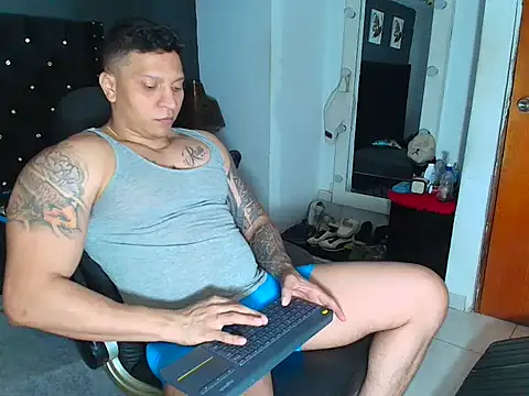 Snapshot of ethan_dalton_ chatting on October 21, 3:29 am ethan dalton online show from October 21, 3:29 am