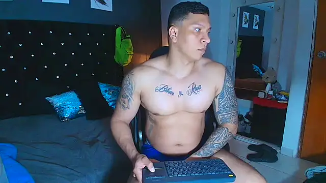 Snapshot of ethan_dalton_ chatting on November 7, 3:17 am ethan dalton online show from November 7, 3:17 am