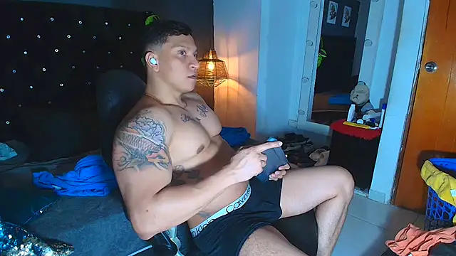 Snapshot of ethan_dalton_ chatting on November 25, 3:17 am ethan dalton online show from November 25, 3:17 am