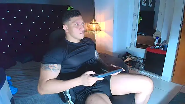 Snapshot of ethan_dalton_ chatting on November 27, 3:19 am ethan dalton online show from November 27, 3:19 am