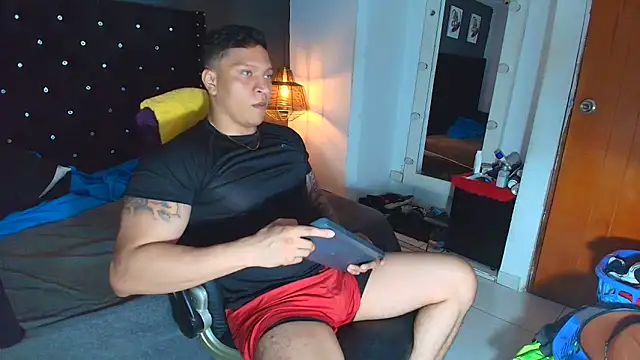 Snapshot of ethan_dalton_ chatting on December 18, 3:01 am ethan dalton online show from December 18, 3:01 am