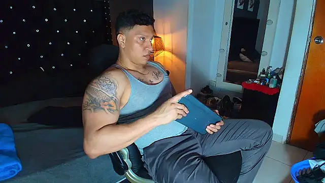 Snapshot of ethan_dalton_ chatting on January 10, 3:30 am ethan dalton online show from January 10, 3:30 am