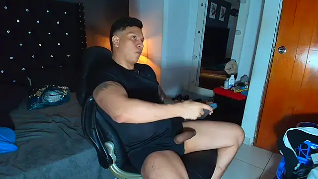 Snapshot of ethan_dalton_ chatting on February 4, 3:01 am ethan dalton online show from February 4, 3:01 am