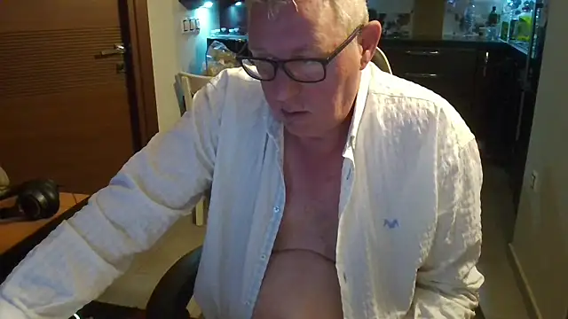 JamesBauer online show from February 26, 4:55 am