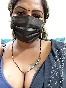 Snapshot of poojaa-rani chatting on March 17, 7:48 pm poojaa-rani online show from March 17, 7:48 pm
