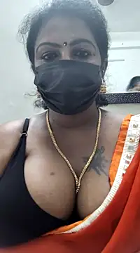 Snapshot of poojaa-rani chatting on March 19, 10:20 pm poojaa-rani online show from March 19, 10:20 pm