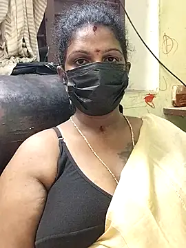 Snapshot of poojaa-rani chatting on November 4, 5:12 pm poojaa-rani online show from November 4, 5:12 pm