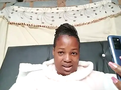 Snapshot of sexylira chatting on April 14, 11:16 am sexylira online show from April 14, 11:16 am