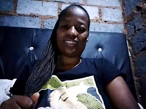 Snapshot of sexylira chatting on April 18, 8:42 pm sexylira online show from April 18, 8:42 pm