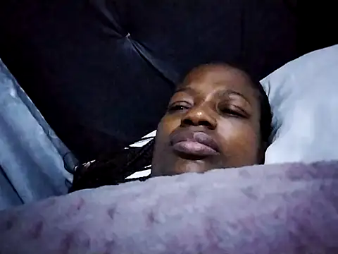 Snapshot of sexylira chatting on April 24, 2:58 am sexylira online show from April 24, 2:58 am