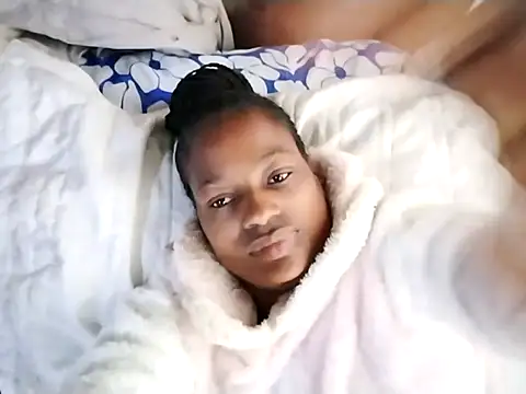 Snapshot of sexylira chatting on April 25, 9:12 am sexylira online show from April 25, 9:12 am