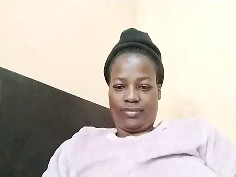 Snapshot of sexylira chatting on June 29, 1:44 pm sexylira online show from June 29, 1:44 pm