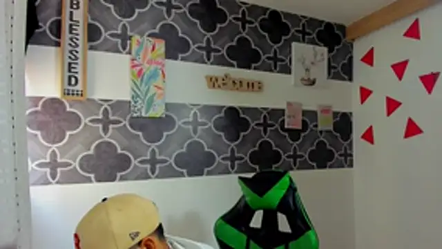 317894 online show from January 13, 7:19 pm