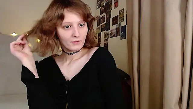 Snapshot of c0ralynx chatting on October 9, 2:20 am c0ralynx online show from October 9, 2:20 am