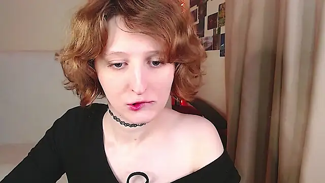 Snapshot of c0ralynx chatting on October 22, 11:54 am c0ralynx online show from October 22, 11:54 am