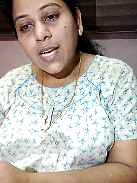 Snapshot of JENNIFERtamil chatting on May 22, 8:10 am JENNIFERtamil online show from May 22, 8:10 am
