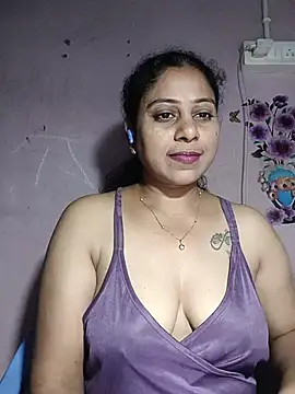 Snapshot of JENNIFERtamil chatting on June 5, 8:36 pm JENNIFERtamil online show from June 5, 8:36 pm