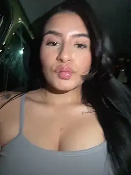 andrea gomes  online show from February 17, 9:06 am