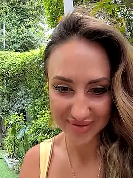 Brilliant-Splashes online show from December 21, 4:41 am